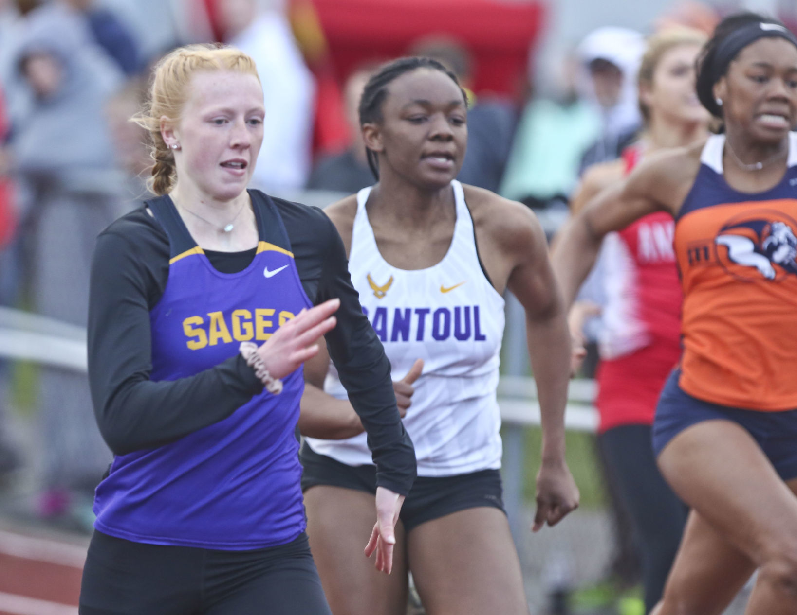 Class 2A Tolono Sectional 69 5.09.19.JPG
